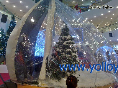 snow dome for Christmas party