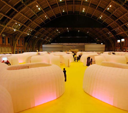inflatable office in a bag (OIAB)