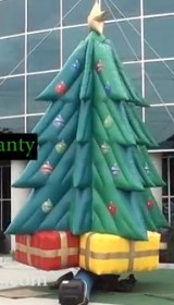 Giant inflatable Xmas tree