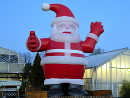 Giant santa claus inflatable